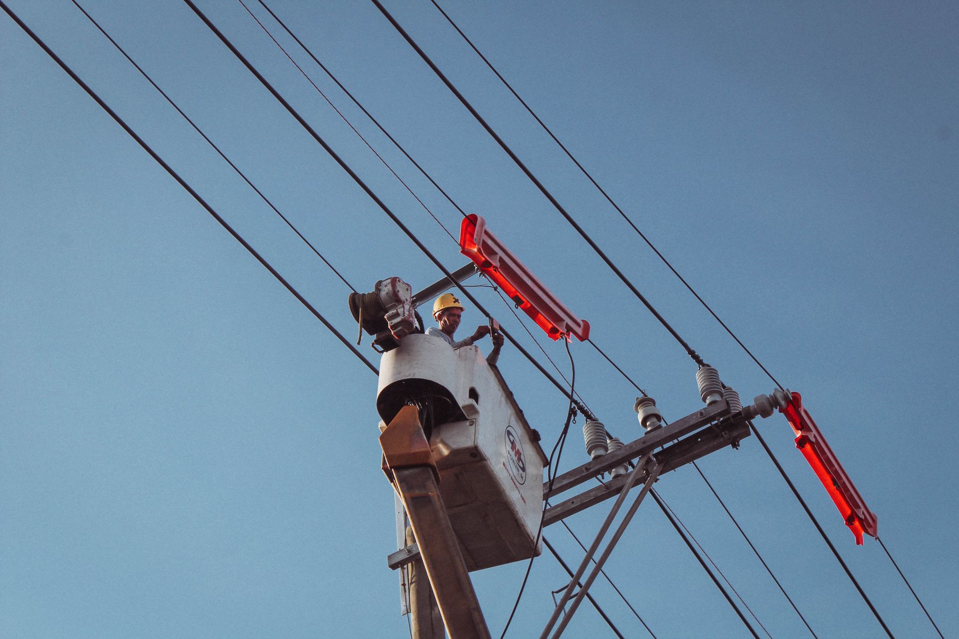 Licensed electrician serving Mercer Island WA homeowners